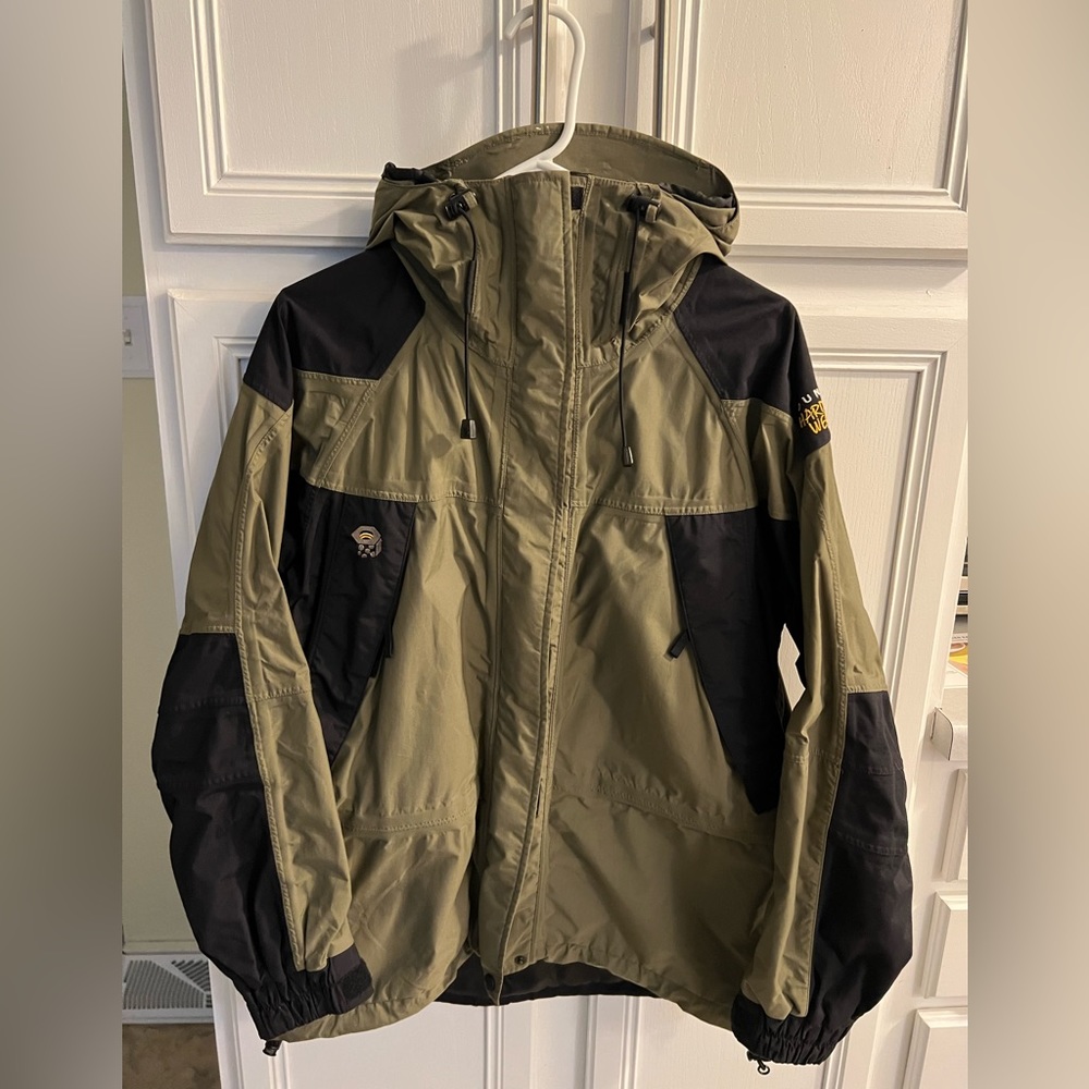 Women’s Mountain Hardwear Conduit Hardshell.